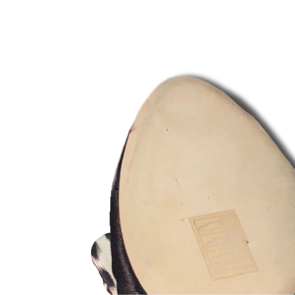 Christian Dior Couture Black & White heels - Picture 4 of 8